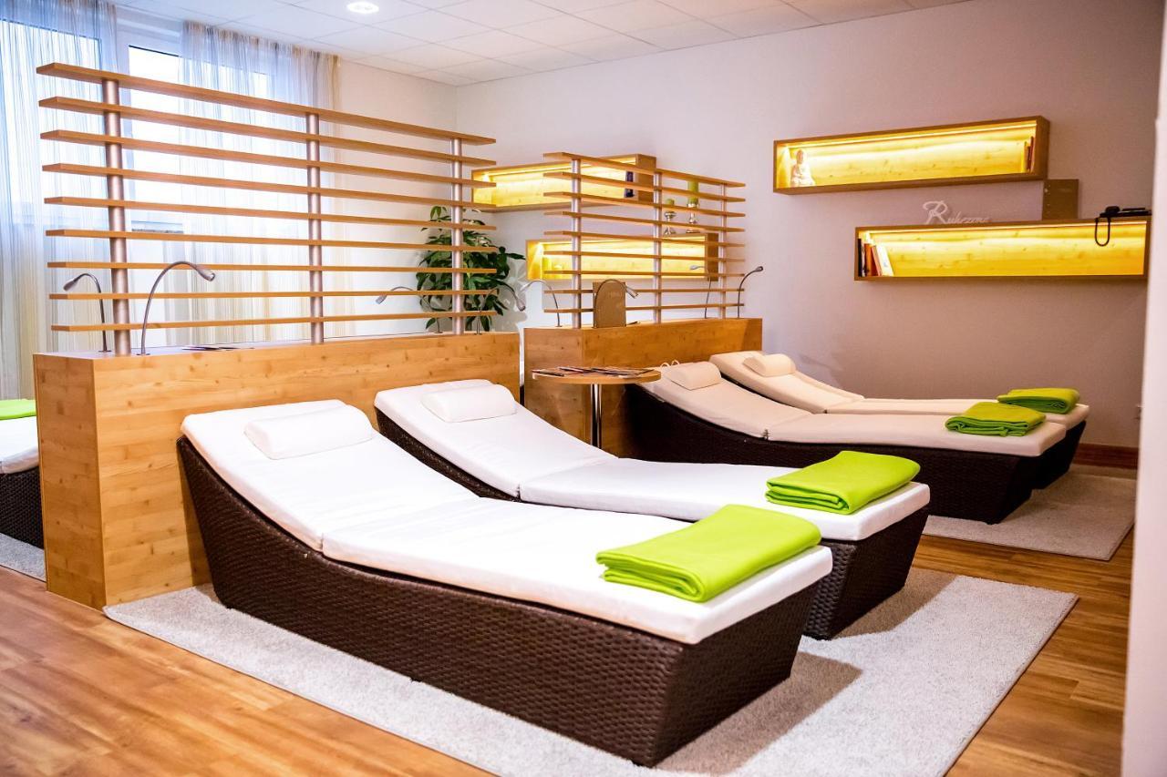 Plus Punkt Private Spa Weingarten  Kültér fotó